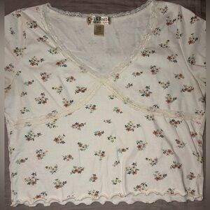 Cut & Paste White Floral Lace-Trim Short Sleeve Top